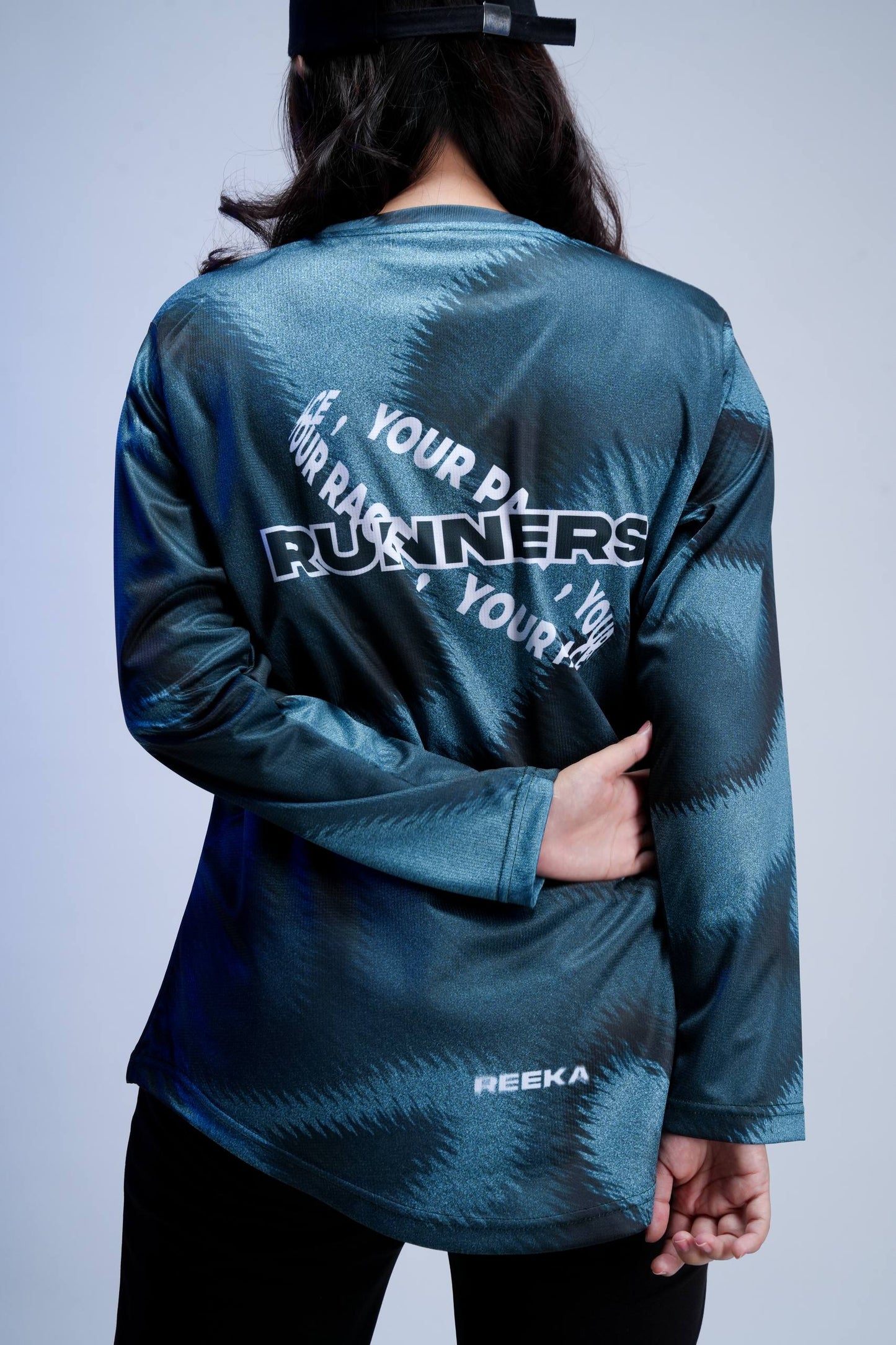 Running Curve Woman Cutting Long Sleeve