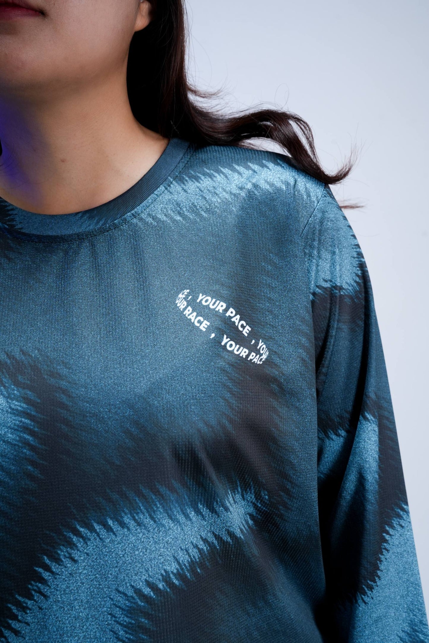Running Curve Woman Cutting Long Sleeve