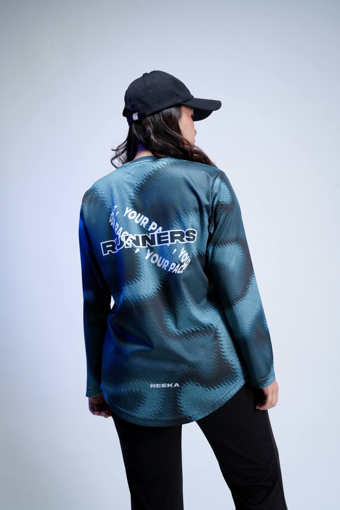 Running Curve Woman Cutting Long Sleeve