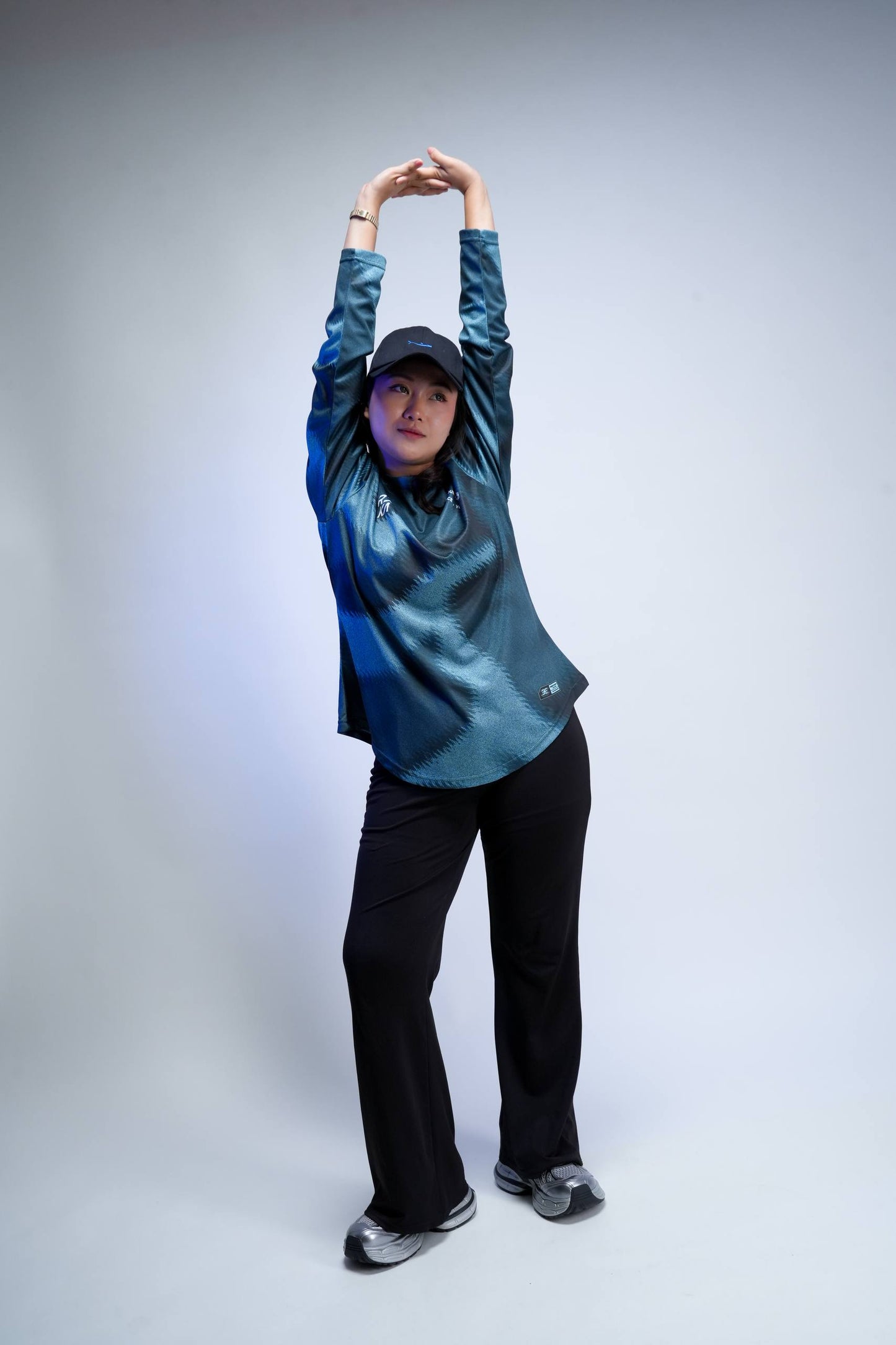 Running Curve Woman Cutting Long Sleeve